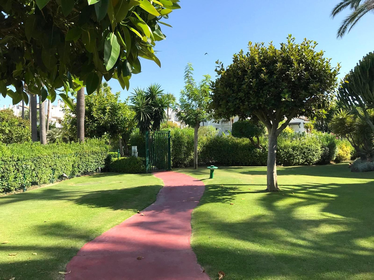 9f8865cbe5b1acec5b27959d52f92094 - 15