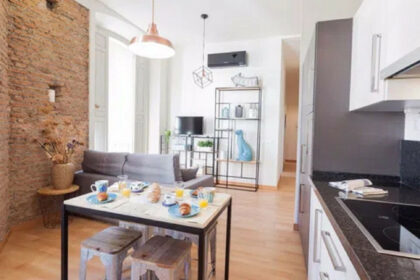 9f9e7cc21a8324b6adf17448566a9f87 - 2