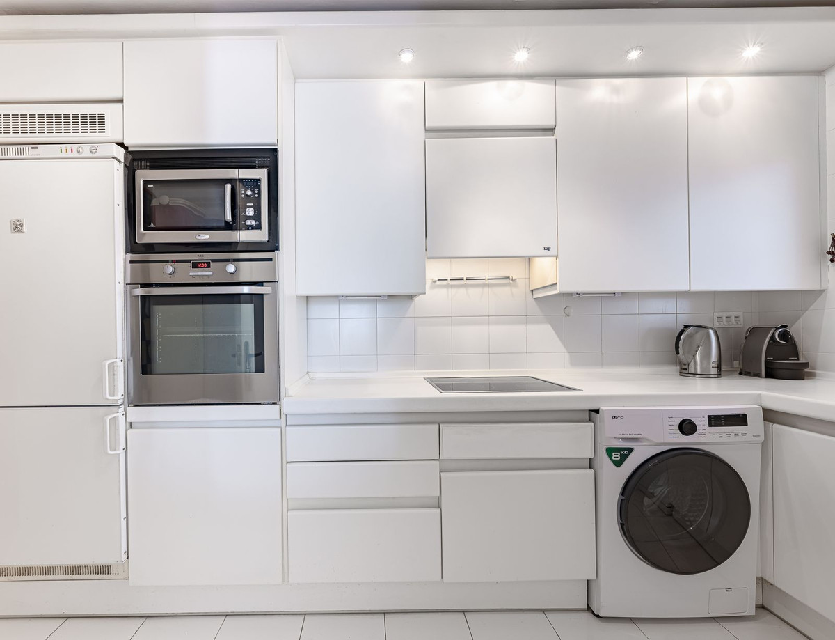 9fee75a0ab6228b7ed305e7923d14d1e - 16