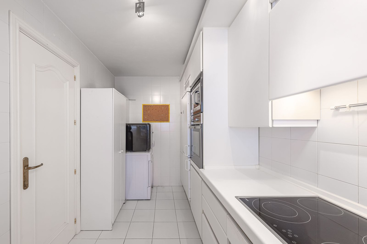 9fee75a0ab6228b7ed305e7923d14d1e - 17