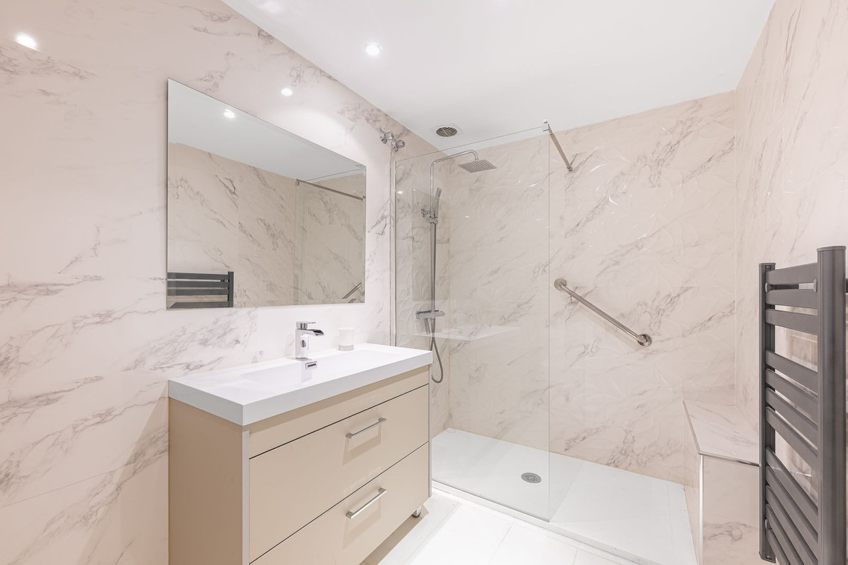 9fee75a0ab6228b7ed305e7923d14d1e - 25