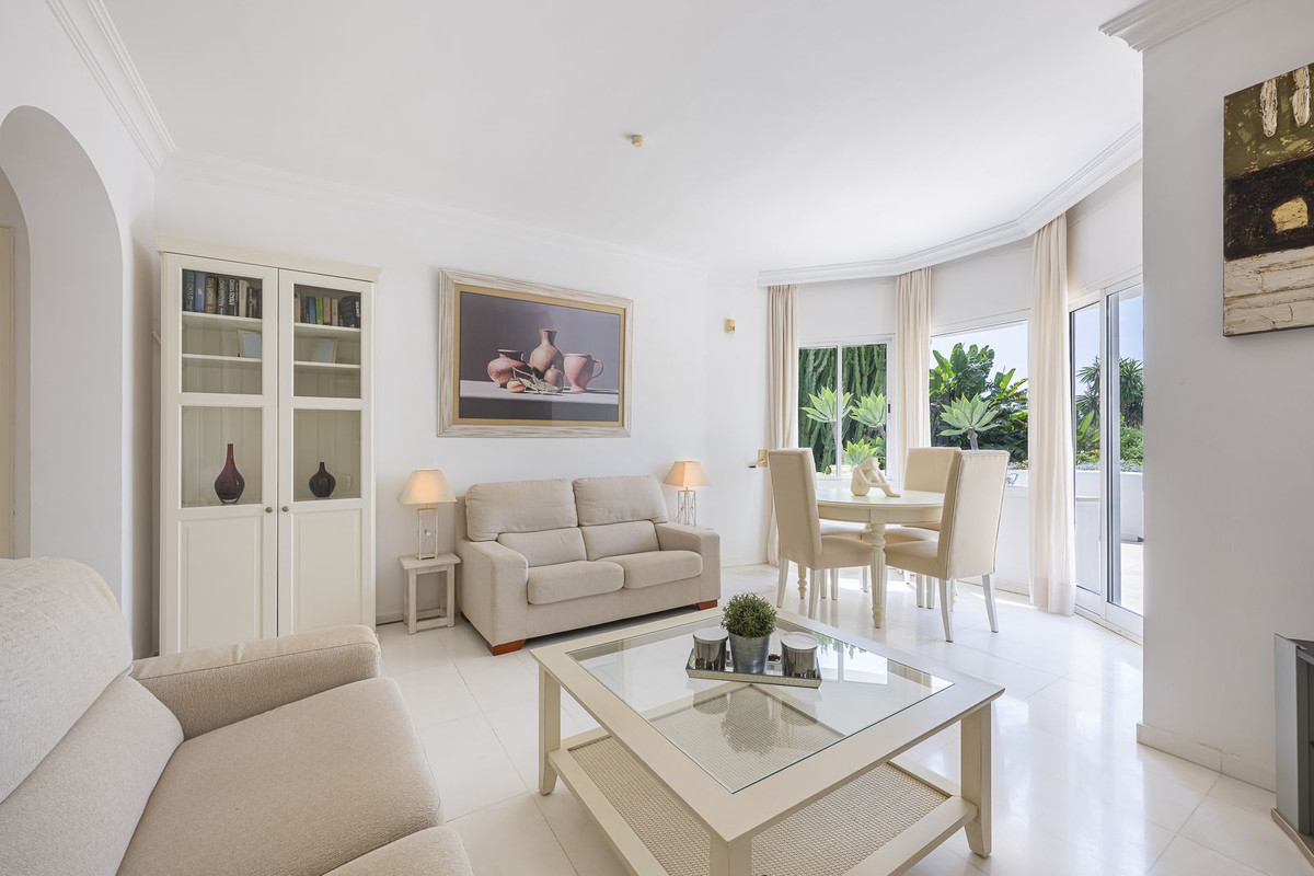 9fee75a0ab6228b7ed305e7923d14d1e - 9