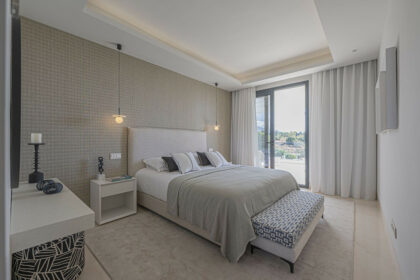 9feff8f8a63df36b72728179439dcb4d - 12