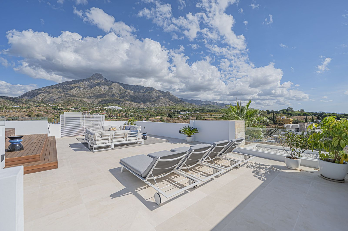 9feff8f8a63df36b72728179439dcb4d - 13