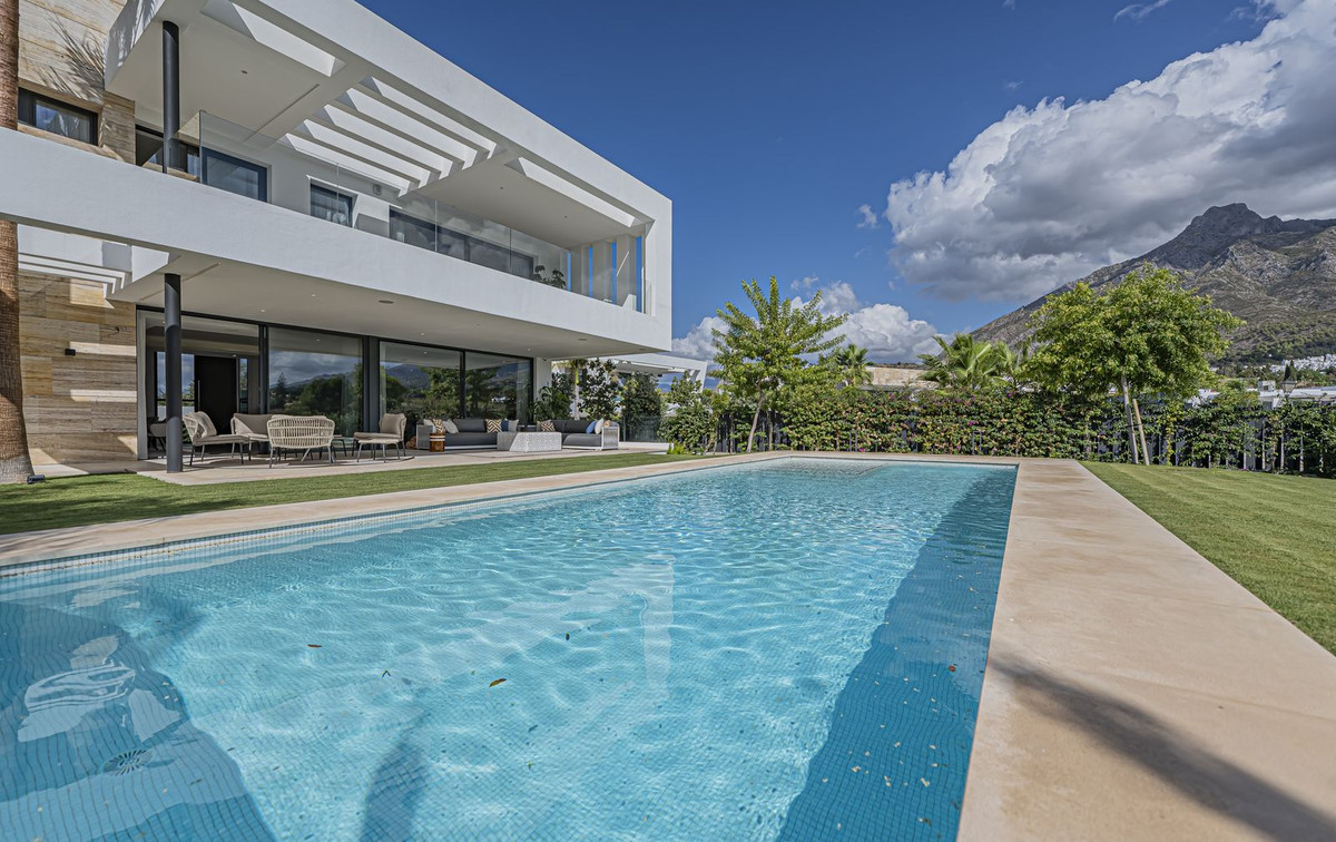 9feff8f8a63df36b72728179439dcb4d - 16