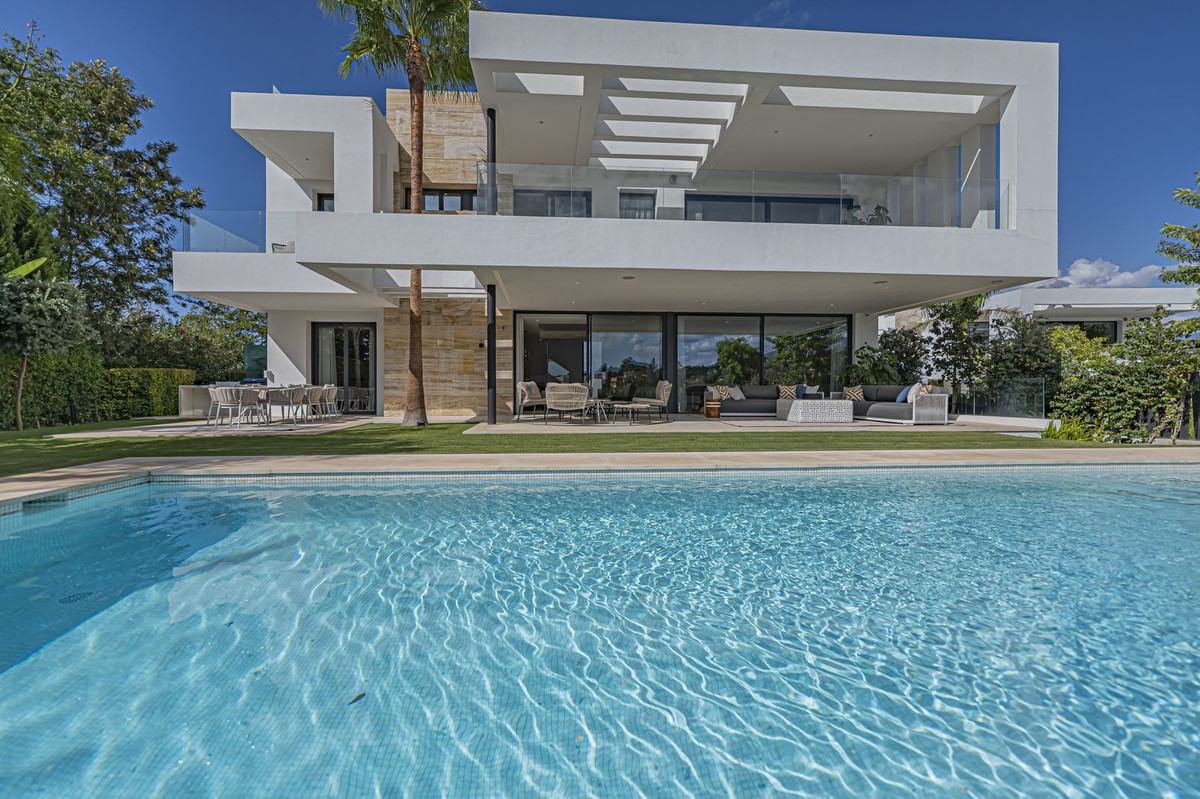 9feff8f8a63df36b72728179439dcb4d - 23