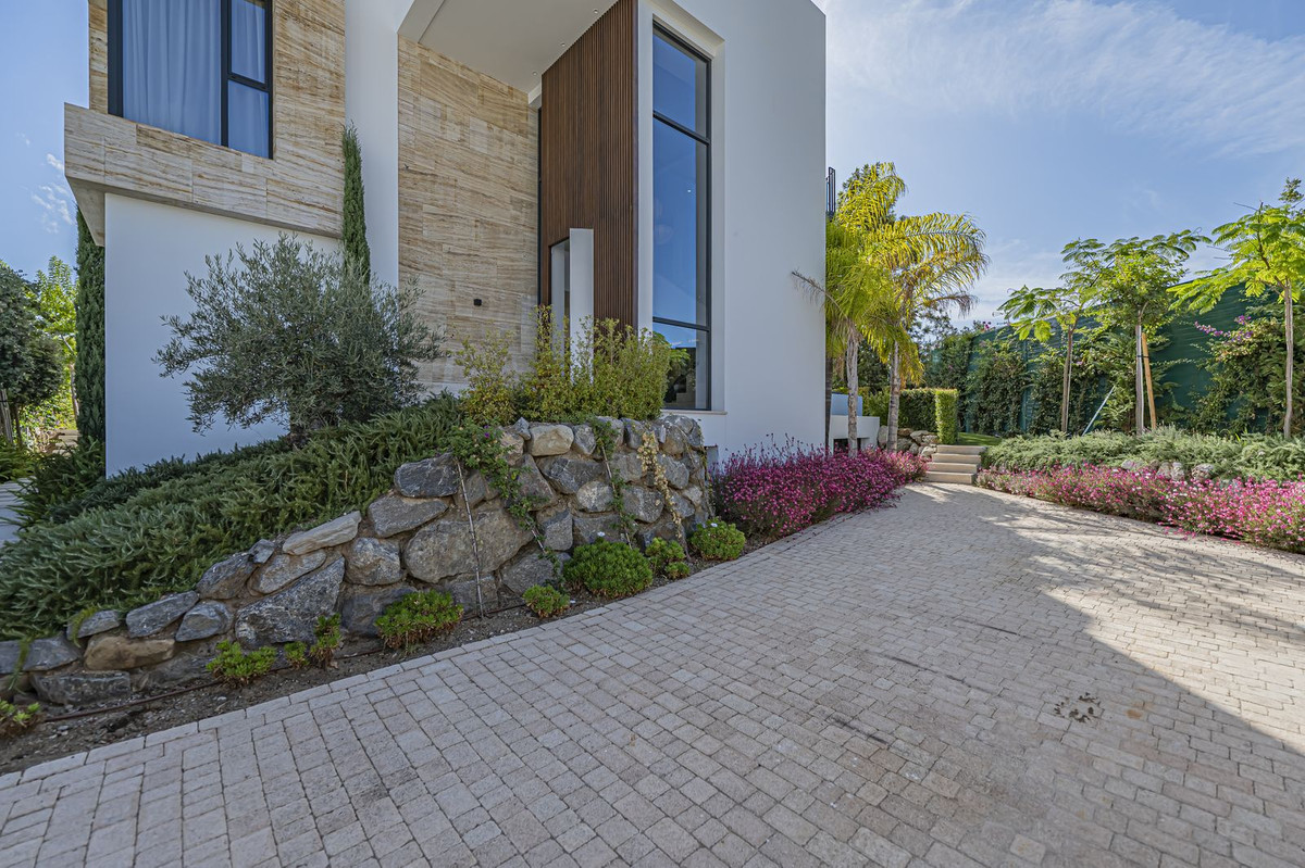 9feff8f8a63df36b72728179439dcb4d - 28