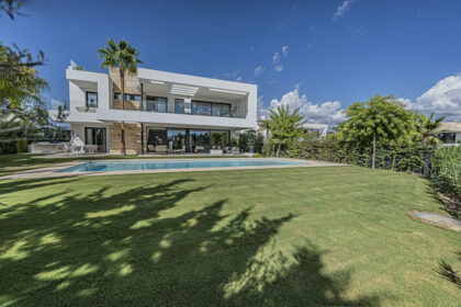 9feff8f8a63df36b72728179439dcb4d - 3