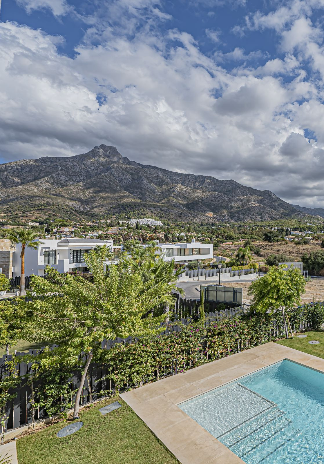 9feff8f8a63df36b72728179439dcb4d - 36