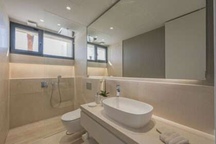 9feff8f8a63df36b72728179439dcb4d - 42