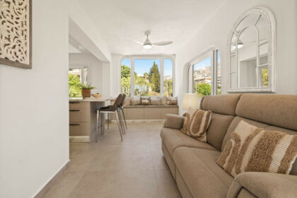 a03edcf8bc0df5f32540ff1cddfbd71d - 13