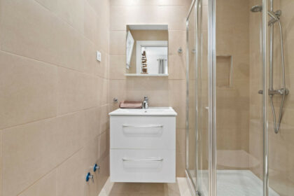 a03edcf8bc0df5f32540ff1cddfbd71d - 23