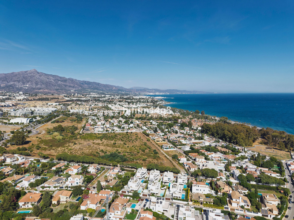 a0cc24ea4ad8883ad552802ee798e944 - 32