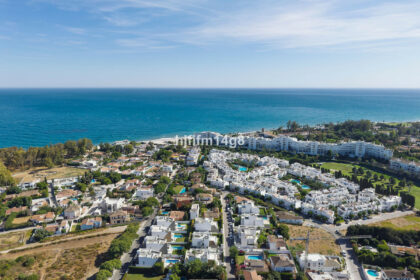 a0cc24ea4ad8883ad552802ee798e944 - 33