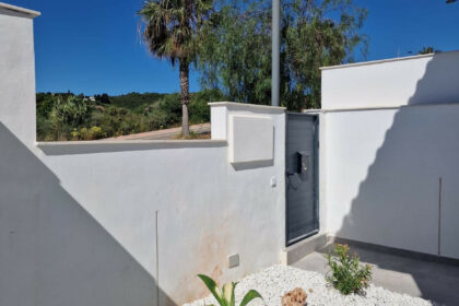 a13c24eb27aa607f1bb4ed3e8aff73f3 - 21