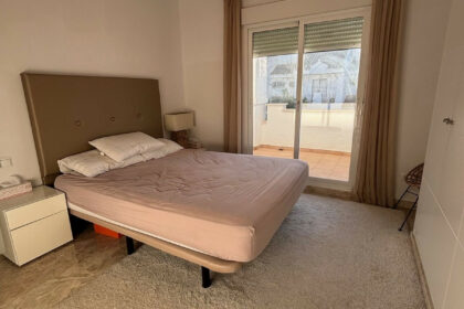 a19696a1eb4b141b71b3fd5ba88daca2 - 14