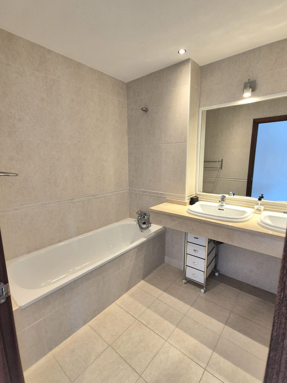 a1d551924be26a4275160f15e36d274a - 22