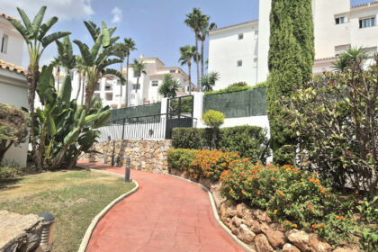 a1d551924be26a4275160f15e36d274a - 25