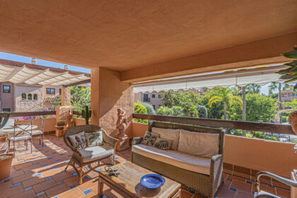 a2833f3c74dc54fe6d6c316f3454d886 - 1