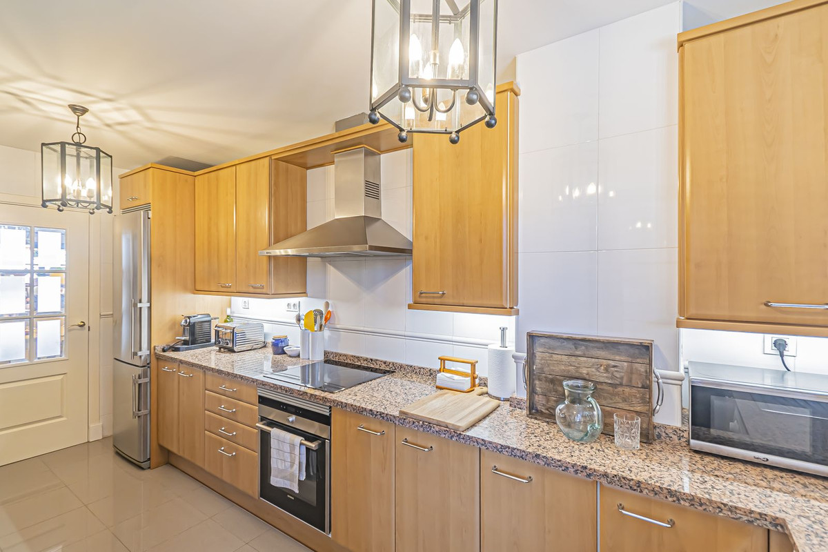 a2833f3c74dc54fe6d6c316f3454d886 - 14