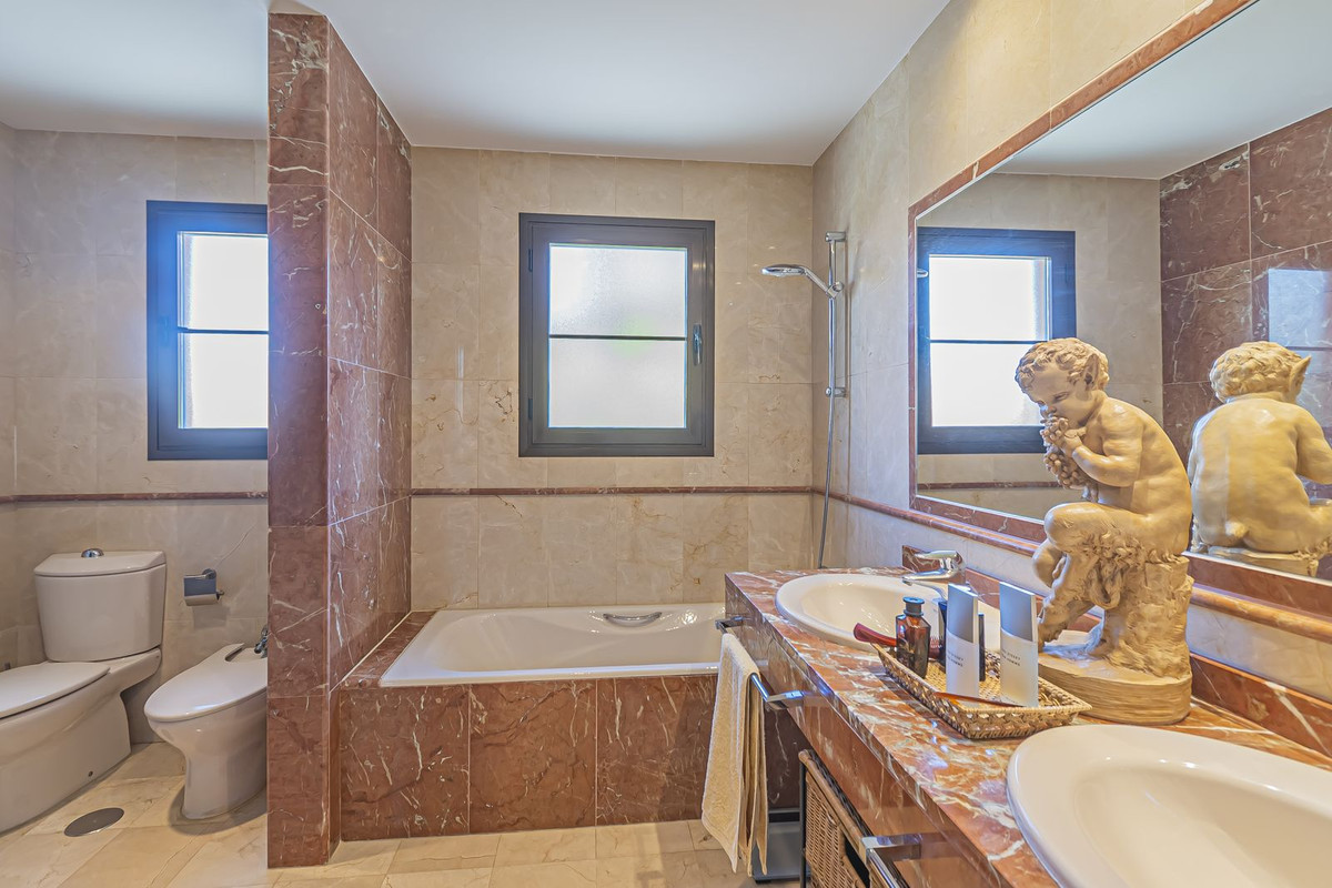 a2833f3c74dc54fe6d6c316f3454d886 - 27