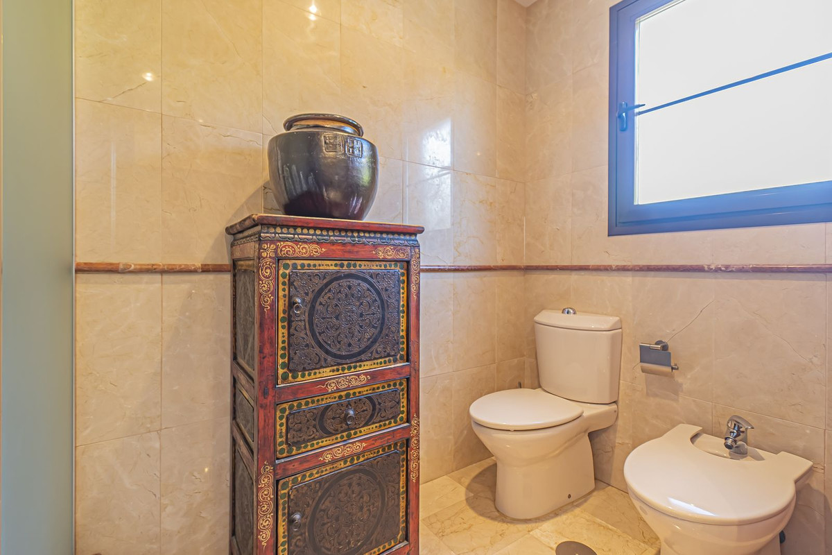 a2833f3c74dc54fe6d6c316f3454d886 - 35