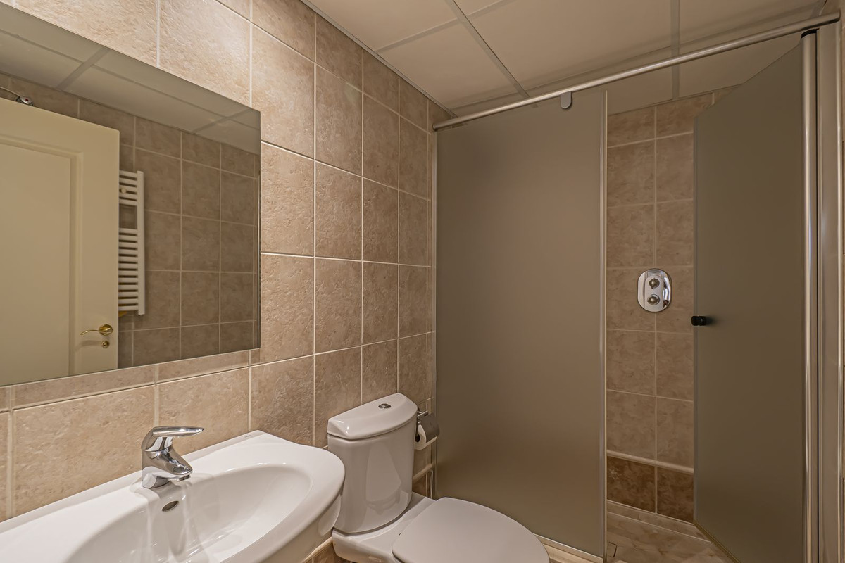 a2833f3c74dc54fe6d6c316f3454d886 - 41