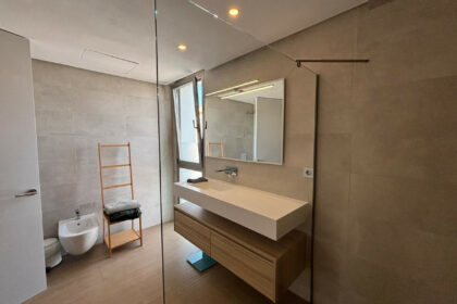 a307dcc9d655d26f0fb3d46f4b8d0e12 - 24