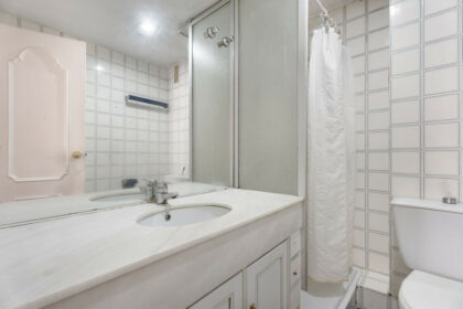 a38588408dd2d6f5ffb7f9b4330221ff - 21