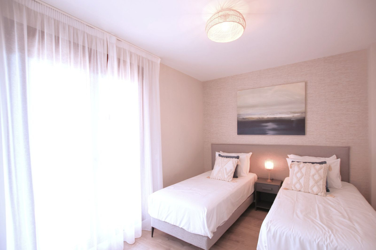 a3f4f9fe6a2493dc03e5a0bdc2e64c89 - 17