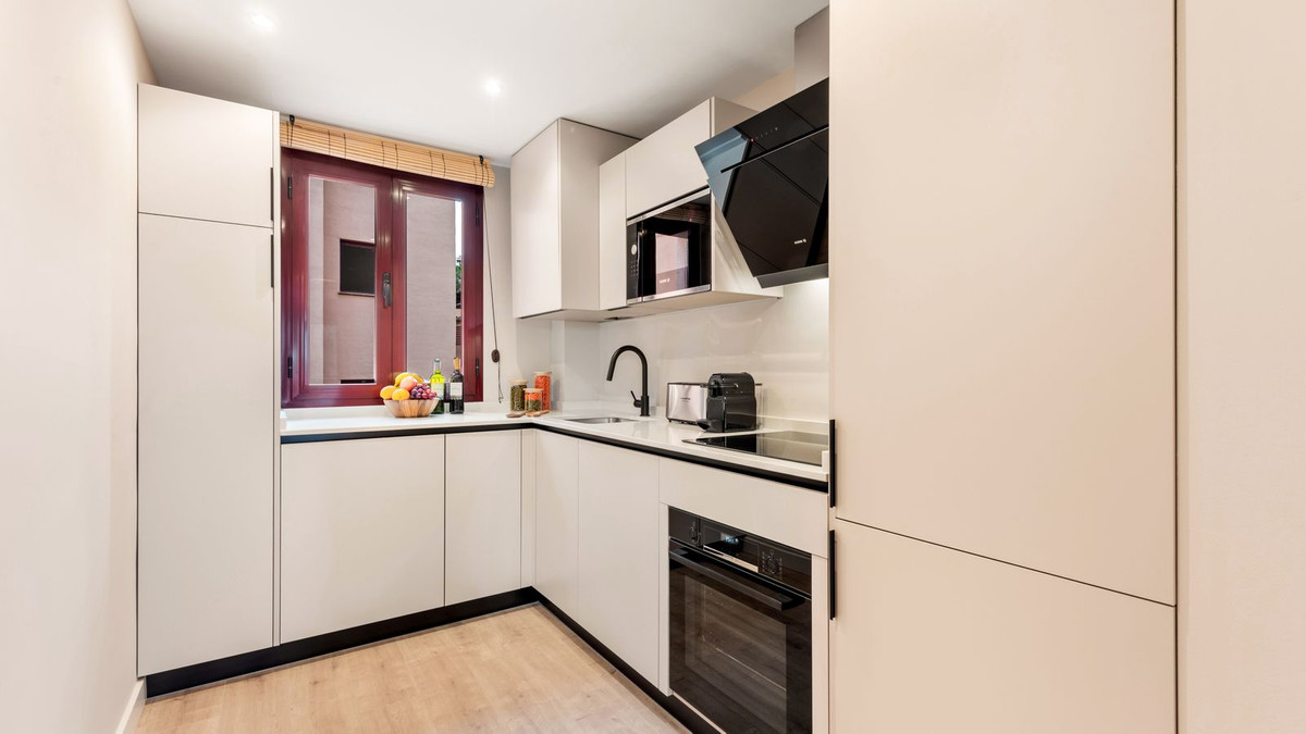 a3f4f9fe6a2493dc03e5a0bdc2e64c89 - 20