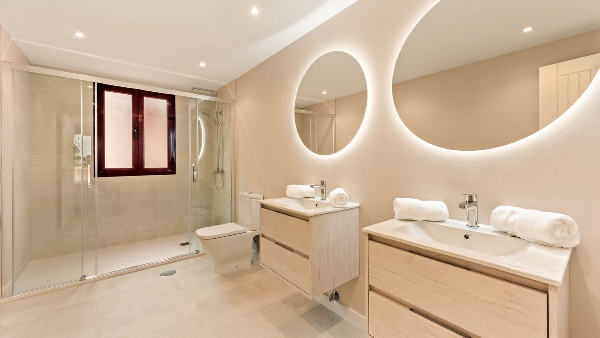 a3f4f9fe6a2493dc03e5a0bdc2e64c89 - 27