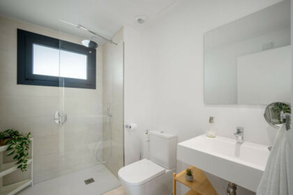 a4a2b9f3b1cc644b1db3dfc5e70aea0b - 13