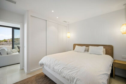 a4a2b9f3b1cc644b1db3dfc5e70aea0b - 15