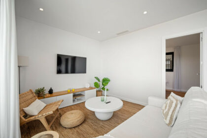 a4a2b9f3b1cc644b1db3dfc5e70aea0b - 22