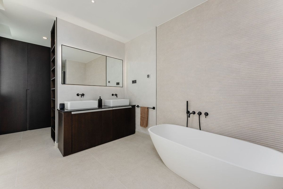 a6013c4358bfa972904635b7078d869e - 18