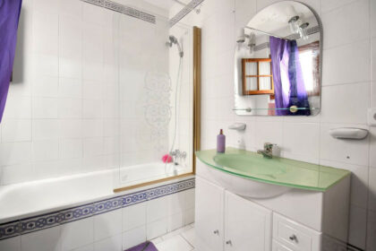 a71e79401f684c2bbe7691fc7148e8df - 16