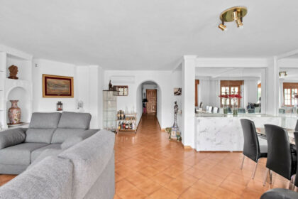 a71e79401f684c2bbe7691fc7148e8df - 2