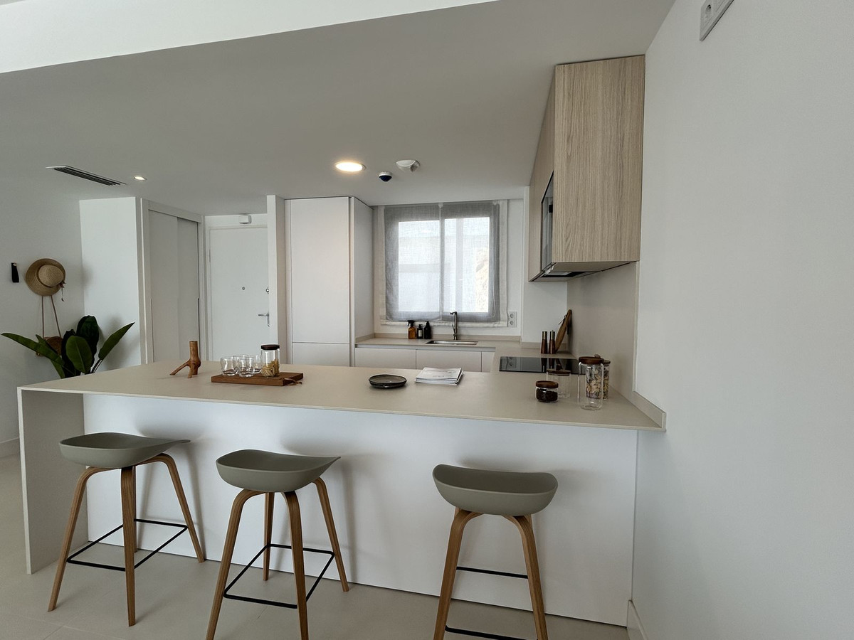 a782c9f6c451cb77961c2c5ad5c74eaf - 10