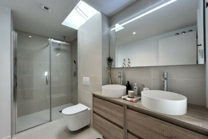 a782c9f6c451cb77961c2c5ad5c74eaf - 28