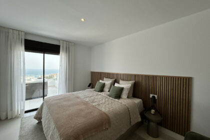 a782c9f6c451cb77961c2c5ad5c74eaf - 31