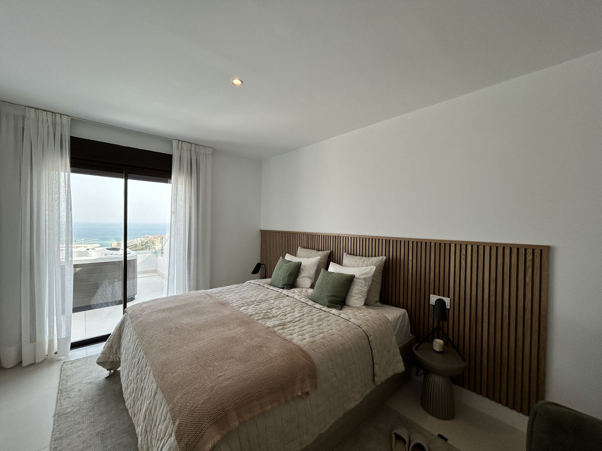 a782c9f6c451cb77961c2c5ad5c74eaf - 31