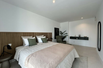 a782c9f6c451cb77961c2c5ad5c74eaf - 33