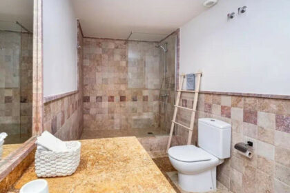 a793a0a19853714a6f8a1475e4899810 - 15