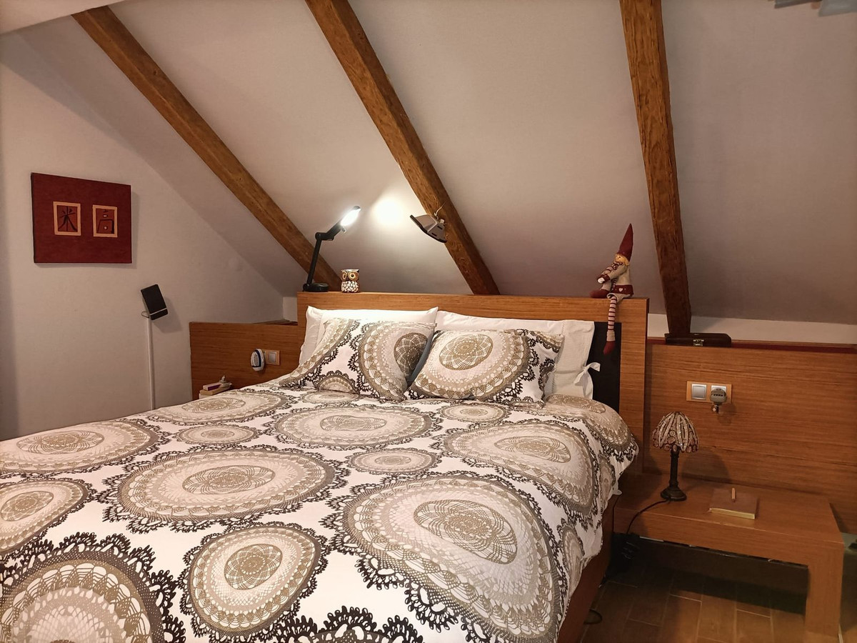 a7a7c522596cfdc7dc71f564d055c409 - 16