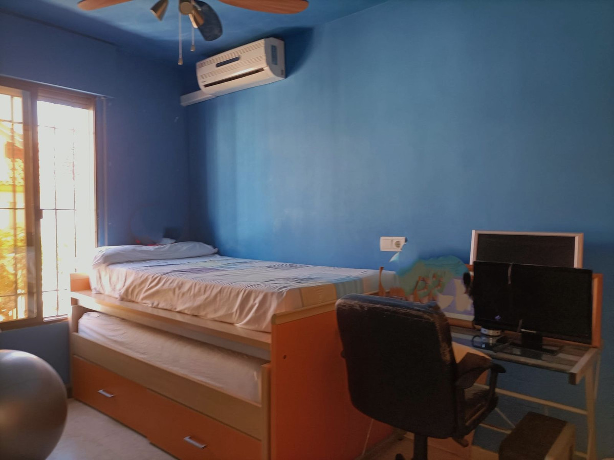 a7a7c522596cfdc7dc71f564d055c409 - 24