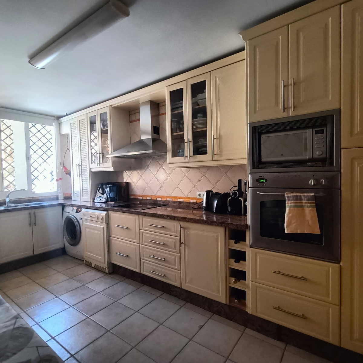 a7a7c522596cfdc7dc71f564d055c409 - 7