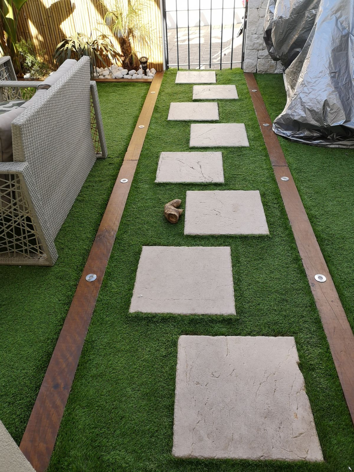 a8fa98026c83b652569c3afe411b0096 - 20