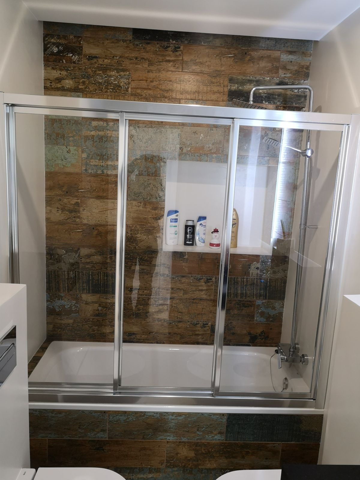 a8fa98026c83b652569c3afe411b0096 - 56