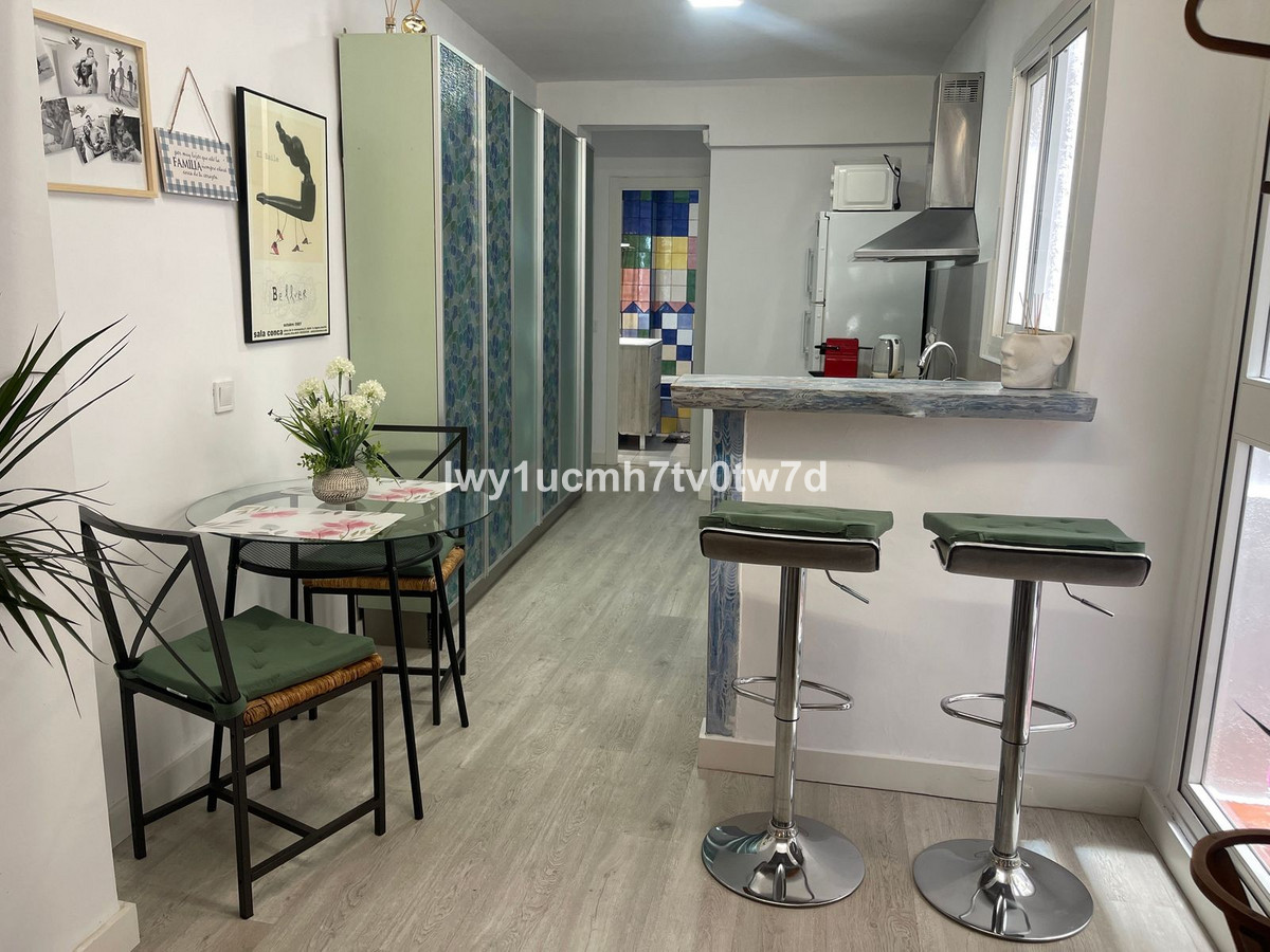 a9528cbcb754388bc5ba04552d6406d9 - 4